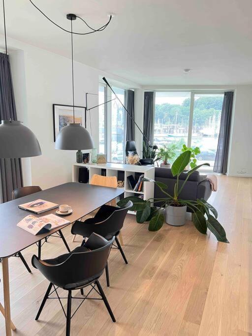 Apartamento Bo Med Stil Og Udsigt Til Aarhus Lystbadehavn Exterior foto